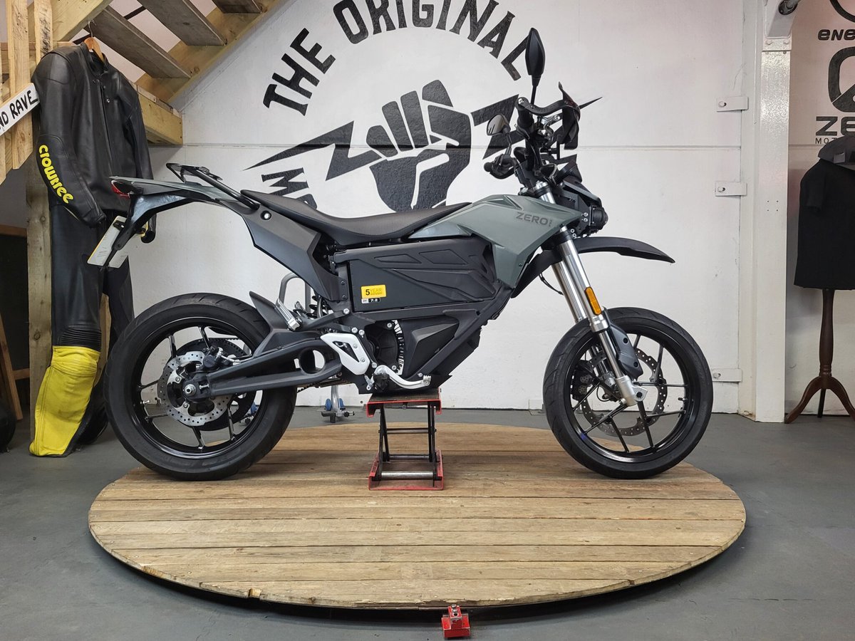 English Electric Motor Co. tweet media