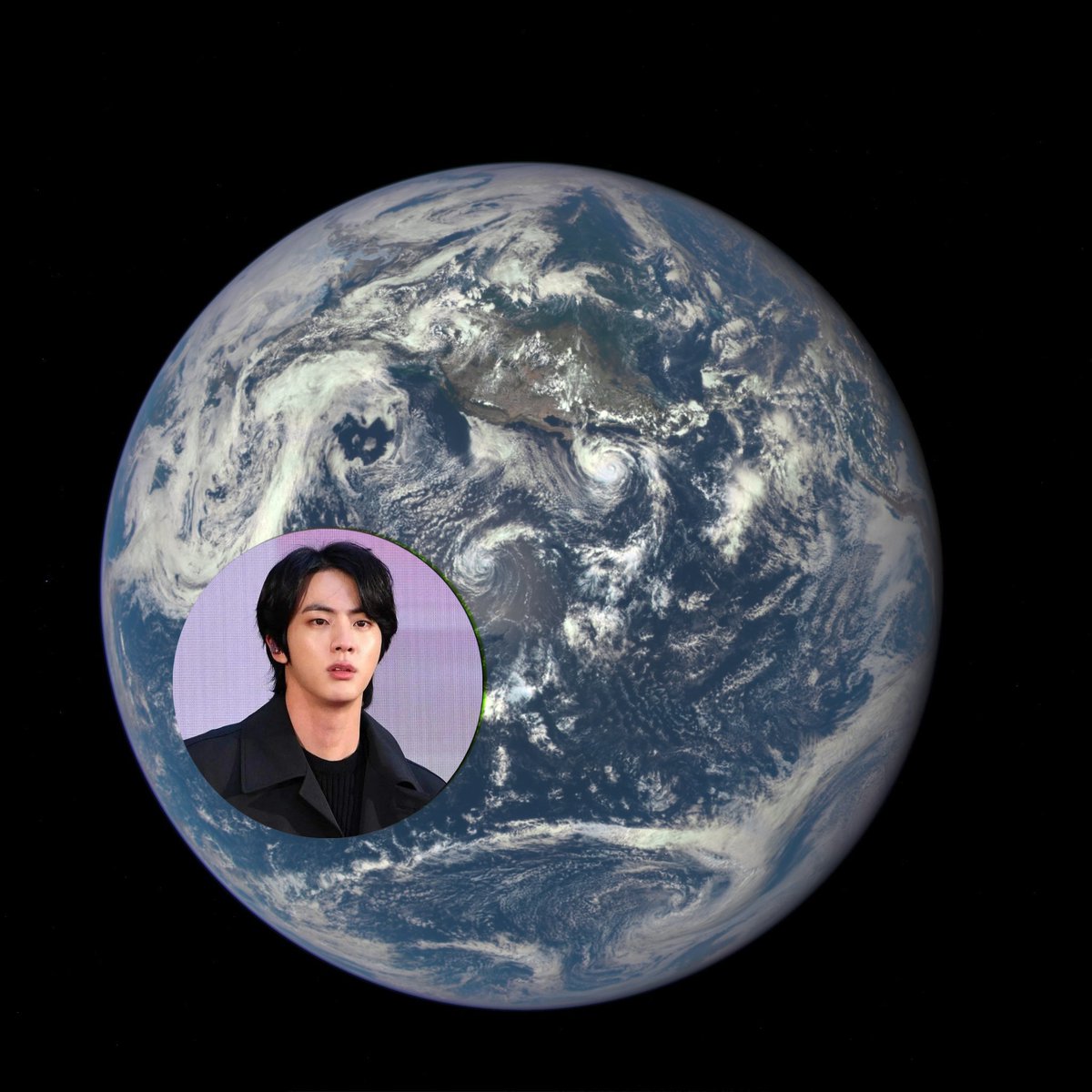 onlyforseokjini's tweet photo. NASA captures who? https://t.co/oAZTdX4Dr8