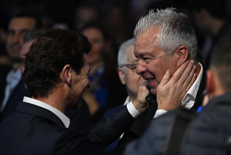 dailydragoes's tweet photo. Jorge Costa: "Eu tenho uma missão: Servir o FC Porto, não é servir-me do FC Porto." https://t.co/fyMB6fMeAI