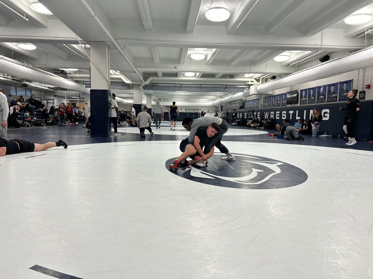 Liam_Cronin125's tweet photo. Hays in the Barn. The Work is done! Grateful for the opportunity to do what I love with some pretty awesome people. Tomorrow We Scrap.

-🔋🐰 https://t.co/91CyQrsWmJ