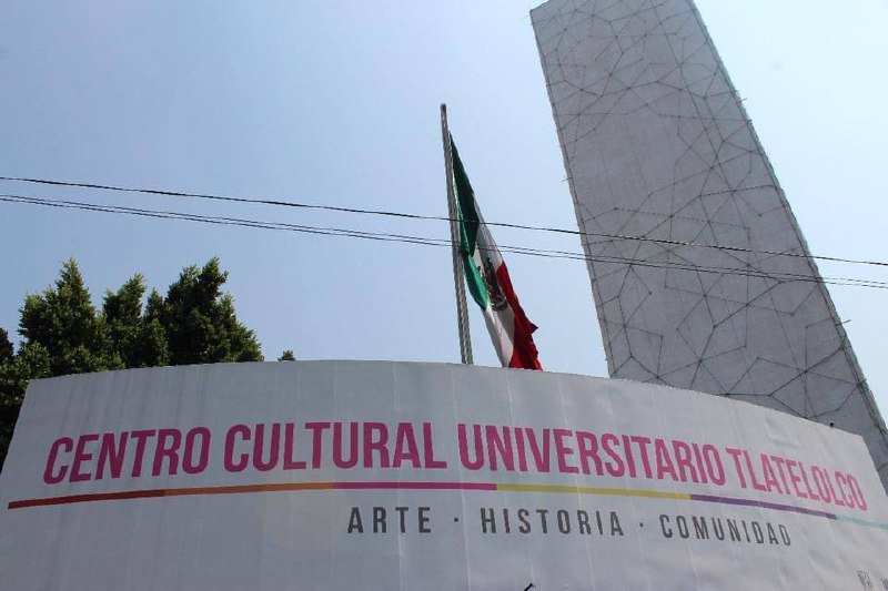 La #FiestaLibroyRosa 🌹📚 llegará al <a href="/ccutlatelolco/">CCU Tlatelolco</a> con grandes sorpresas editoriales, charlas, ballroom, cuentacuentos, performance y, para cerrar con broche de oro, un concierto con el grupo de reggae <a href="/losrastrillos/">Los Rastrillos</a>. bit.ly/4d0ib2i