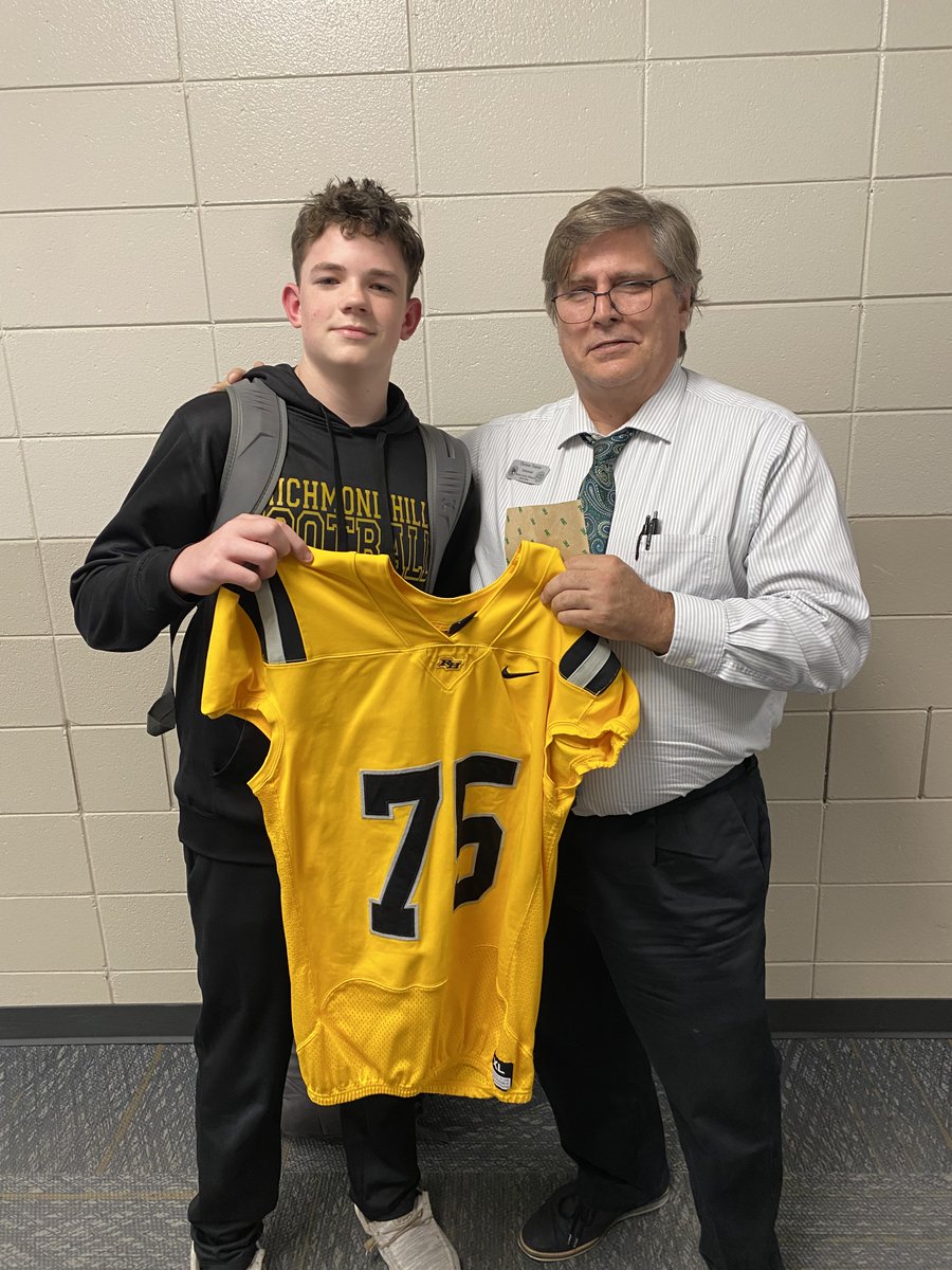 📚THANK A TEACHER THURSDAY📚 Mr. Teaster was selected by Ayden Hutchins and was said to be one the best teachers in his life. He let him know how much he appreciated him and the impact he had on him as a student. Thank you for Building The Hill Mr. Teaster‼️ #BTH | #GTO