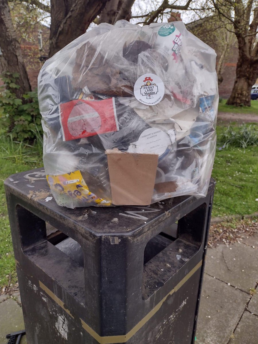 Cheryl celebrated our 2nd birthday with a womble from Garmoyle Rd to the Mystery Gates by Grant Ave Happy Anniversary Wombles!🥳 #pennylanewombles #litterpicking #sustainable #gogreen #savetheplanet #beatles #pennylane #thebeatles #liverpool #keepbritaintidy #litter