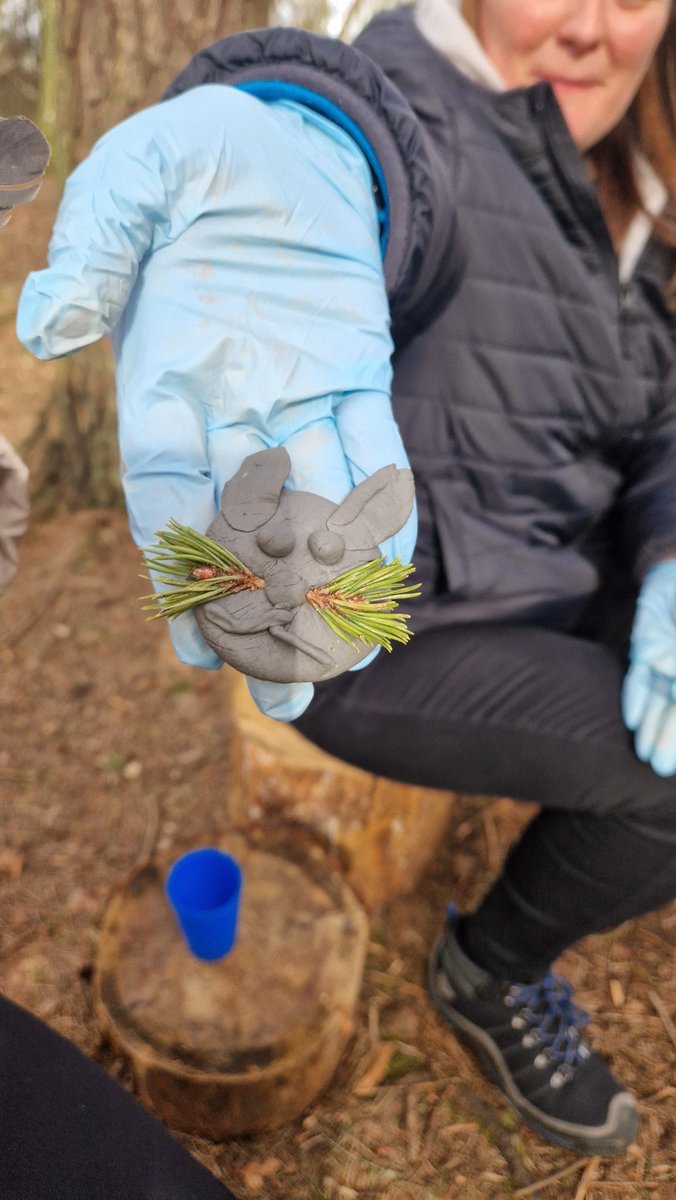 MonikiePrimary's tweet photo. A massive thanks to George at Monikie Park for running an outdoor training session with our staff. We hope to spend more time using the park as a teaching resource. @angusalive #countrysideadventures @AngusCouncil https://t.co/EgnzS2wGDu