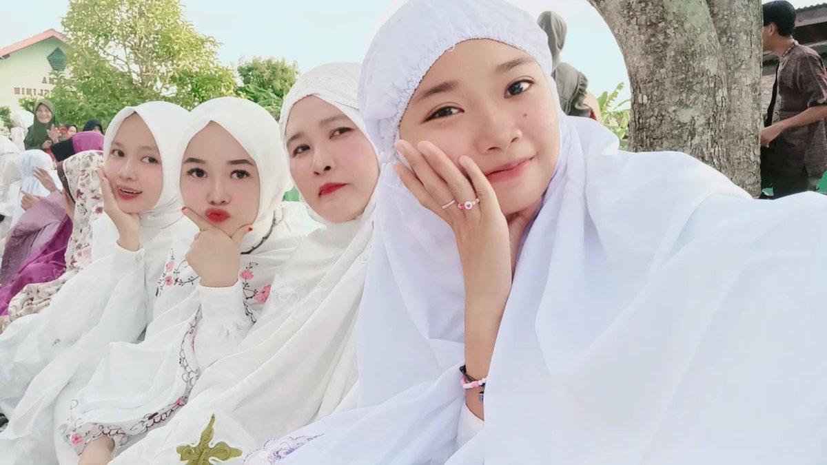 devaastria1's tweet image. 😇