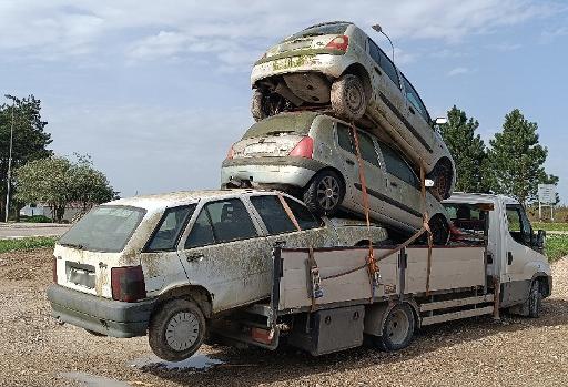 Gendarmerie's tweet image. #CartonRouge 🟥 On sait que vous aimez battre des records.... mais quand même !! 😳
➡️ Véhicule surchargé : inconscient et dangereux... Les #gendarmes de la Marne n'ont pas immobilisé 1 véhicule, mais 4 d'un coup !