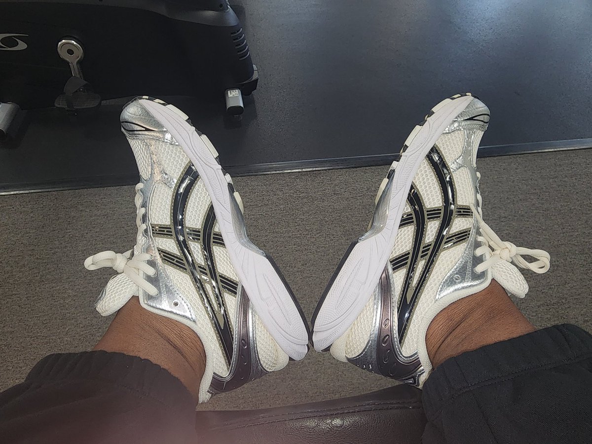 👟: Asics Gel Kayano 14 for #kotd for the workout 💪🏿