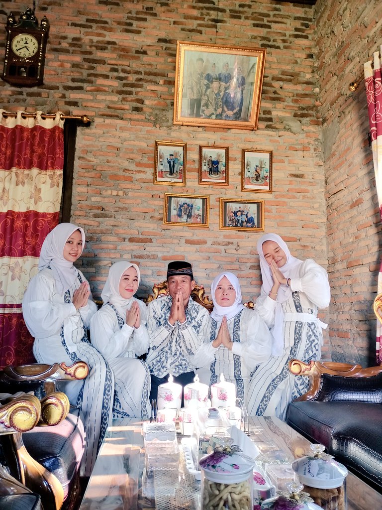 devaastria1's tweet image. 