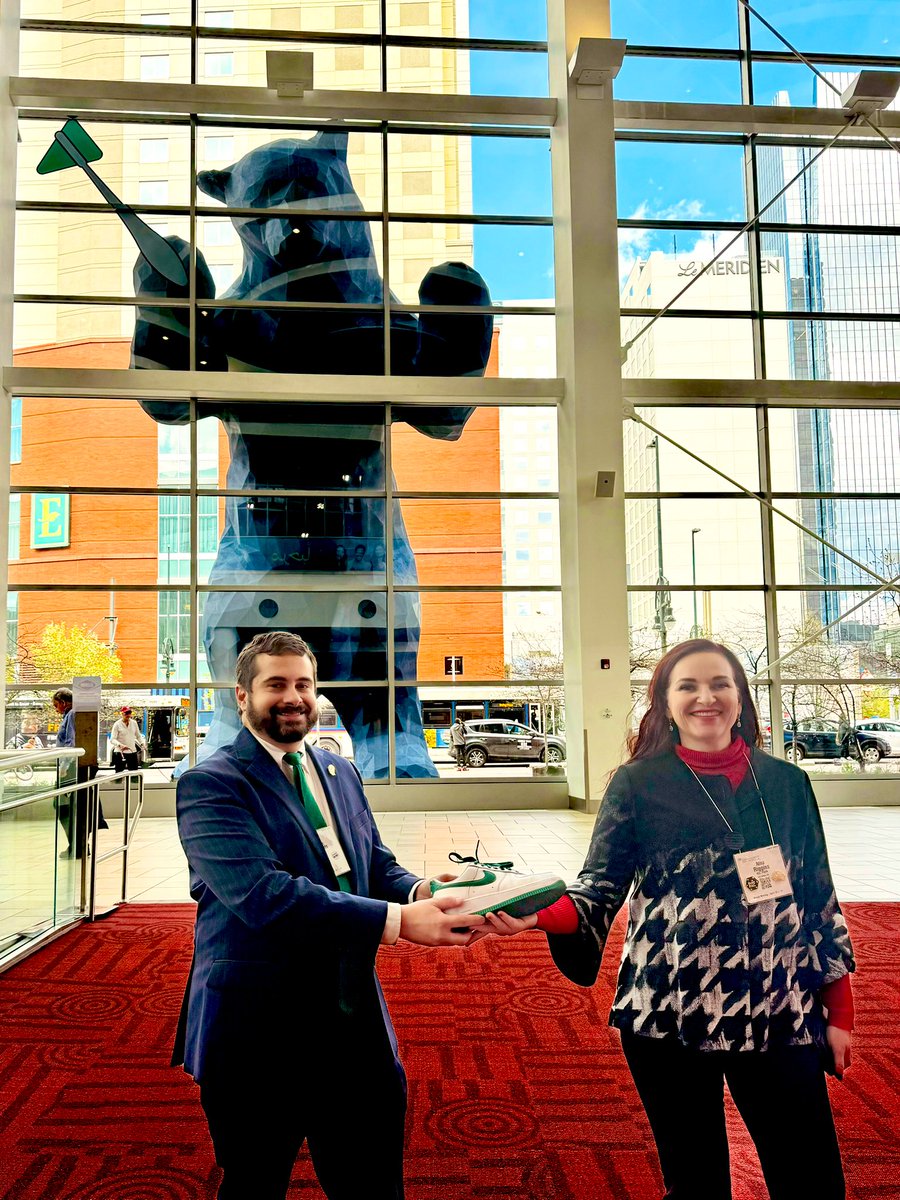 That’s a wrap today on a fantastic #AANAM in Denver 2024! I was so happy to have you see how great our city is! Thank you to @AANmember staff & volunteers for your hard work! I pass the “AAN green shoe” to @NinaRiggins as we head to her lovely San Diego in 2025…See you there!!!