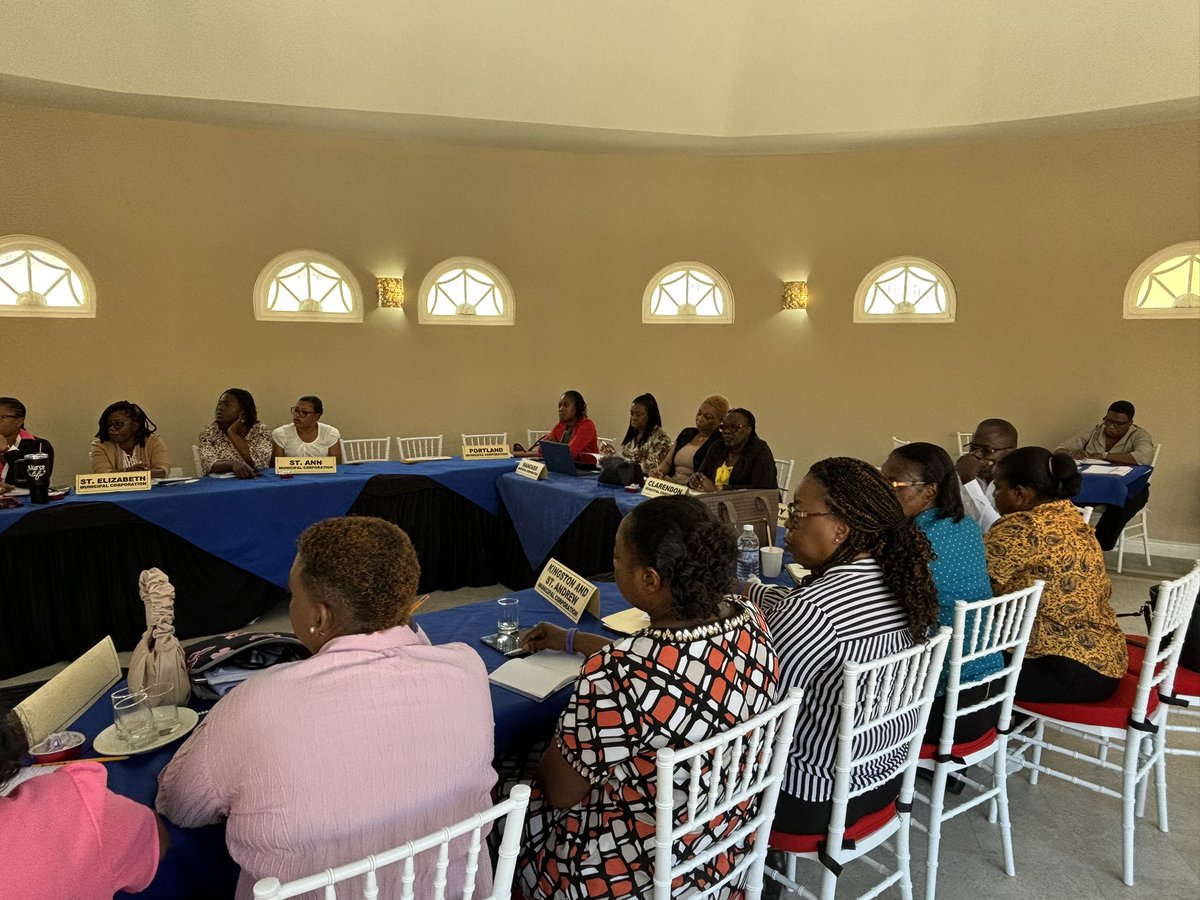 #HappeningNow Day 1 of a 2 days retreat with Minister Desmond McKenzie, Matrons and Inspectors of poor. This retreat is focused on the importance and improvements necessary for the effective administration of Poor Relief services. #LocalGovAtWork