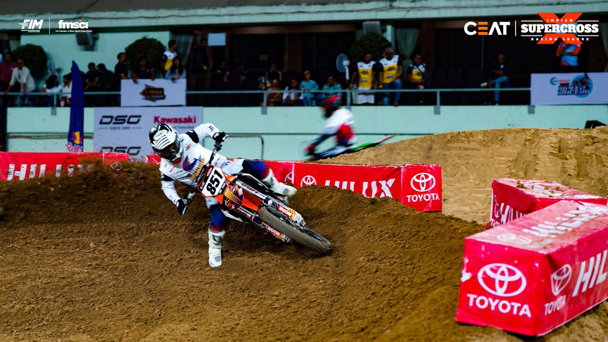 Hitting the Berms just right! Comment your favorite team below.

#isrl #supercrossindia #supercross #supercrossleague #changethegame #time2race #jointhefamily #flirtwithdirt #ceat #ceatisrl #toyotahilux