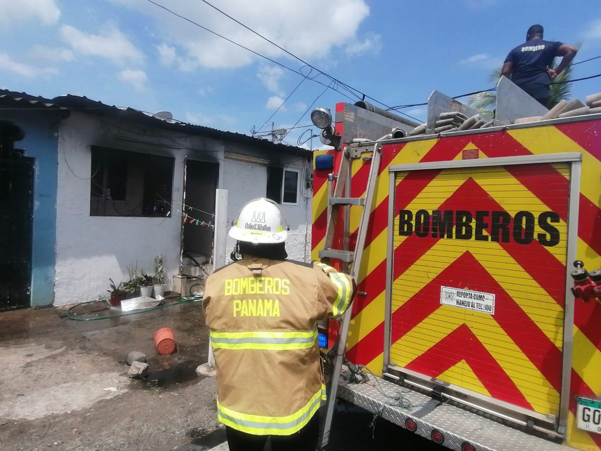 #PanamáMetro | Personal #EXBURE de las Estaciones de Bombero de Juan Díaz, Tocumen y San Miguelito, extinguieron incendio en residencia en calle 3ra. Concepción, Juan Díaz .