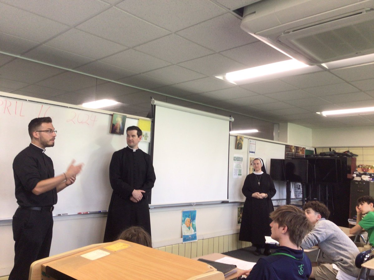 Thanks to Sister Molly Bernadette, Seminarian Raymond, and Fr. Hank from St. Emily Parish in Mount Prospect for visiting one of our classes to answer questions about religious life and priesthood! The trio also hosted lunch for St. Emily alumni! #FAITHScholarshipService