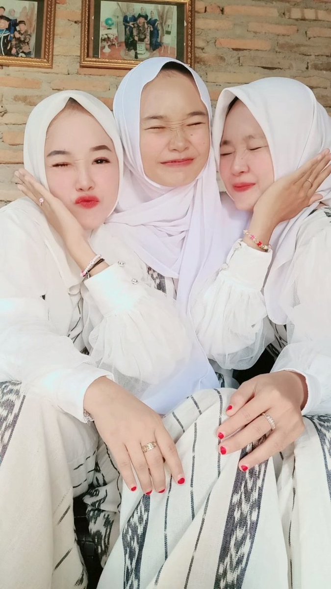 devaastria1's tweet image. 