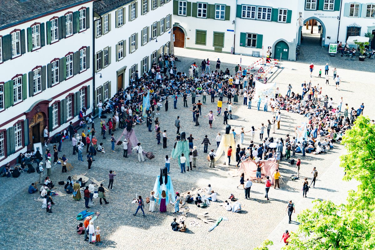 INTERNATIONAL STUDENTS’ CONFERENCE
APRIL 2024 - Taking Heart

Fotos: Xue Lie

@BaselStadt #goetheanum #student #baselstadt