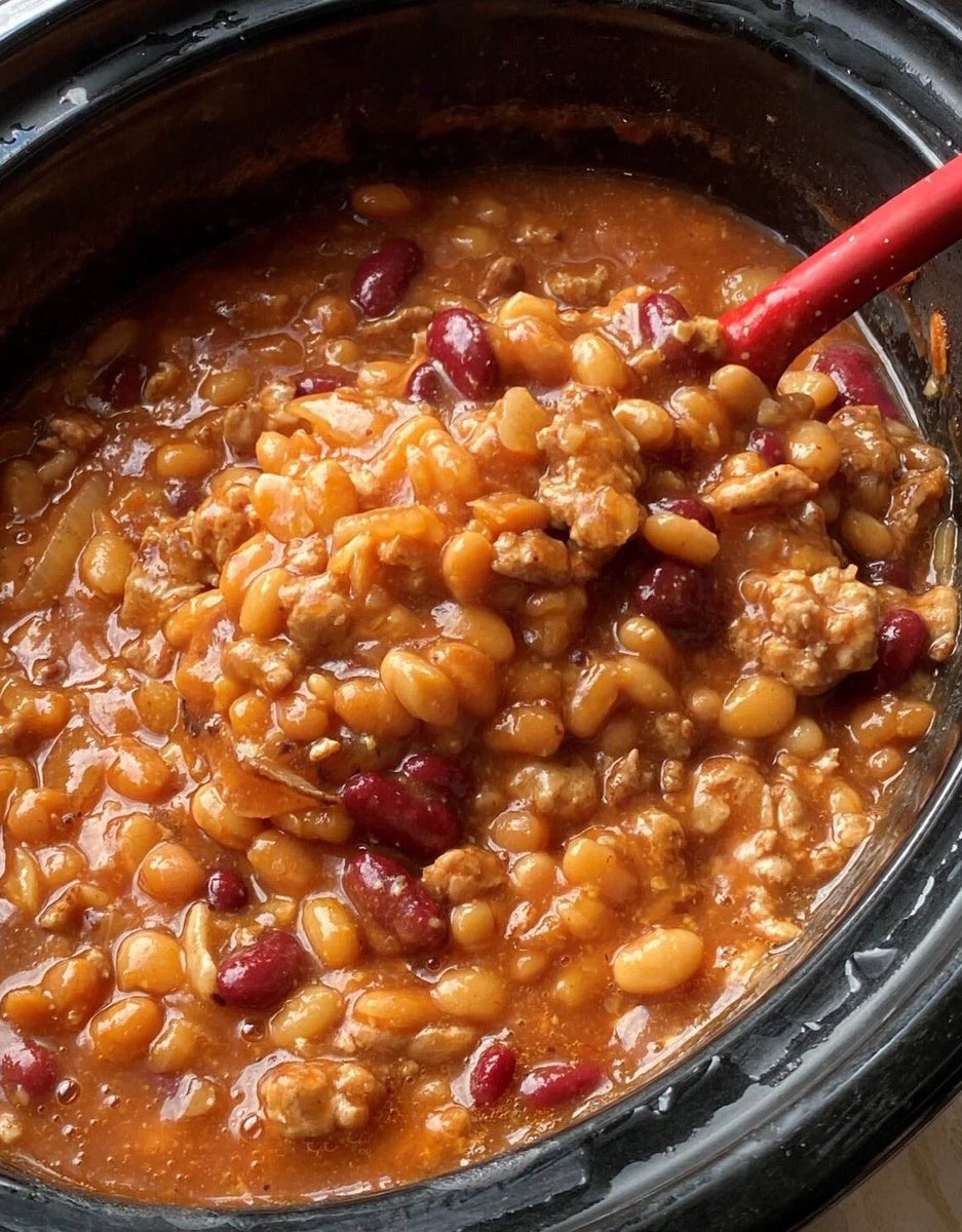 Recipe➡️ thesouthernladycooks.com/ranch-style-ba… These ranch style easy baked beans made in the crockpot are delicious and perfect for any meal. Great for a side dish when grilling out. #crockpot #beans