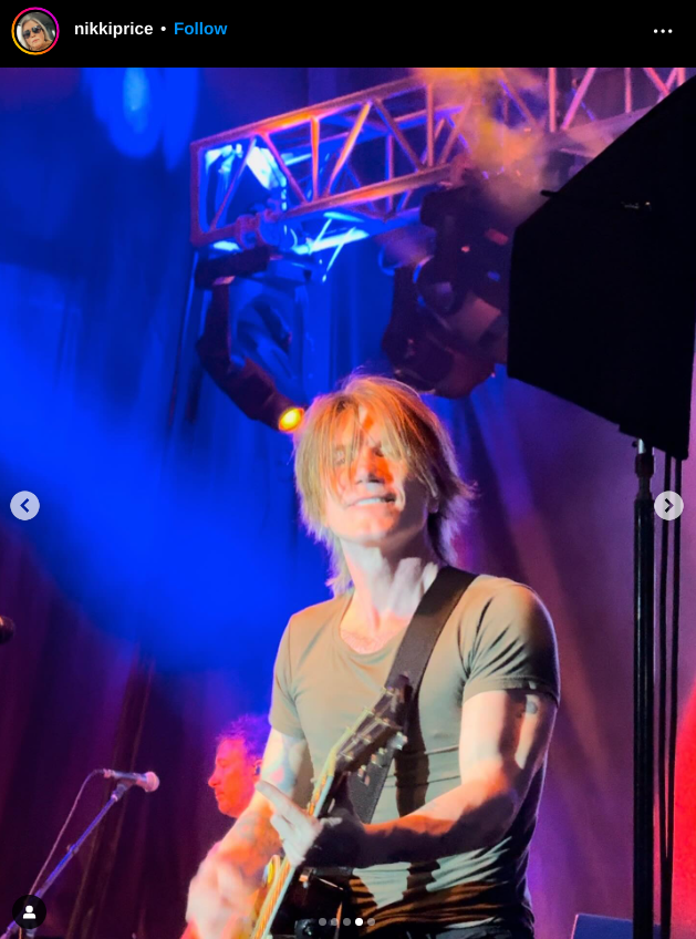 Let's get back to these daily posts... Check out this great photo of @johnrzeznikGGD , taken during a @googoodolls concert this past weekend! 🤩

That smile... 🥹💜

Credits: IG/nikkiprice
Link to original post in the comments