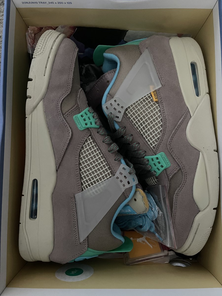 DblocDunks's tweet photo. Air Jordan 4 Union "Taupe Haze"
Barely Worn, Super Clean
Cut Tongues Still Look Dope
Size 11
$499 Shipped

RP's Appreciated
DM TO PURCHASE https://t.co/3jrNL0uOjl