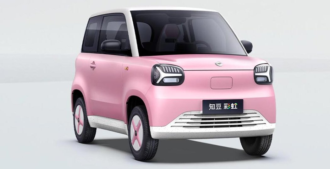 CptElectro's tweet image. This Zhido Rainbow EV is WILD. Think clown car on steroids, with a price tag that'll make your wallet sing. 🤔 Will it be awesomely cheap or cheaply awesome? I dunno, but I'm grabbing popcorn for this one! 
#zhido #EV #cheapcar #CaptainElectro #CptElectro
captainelectro.com/cars/rainbow-f…