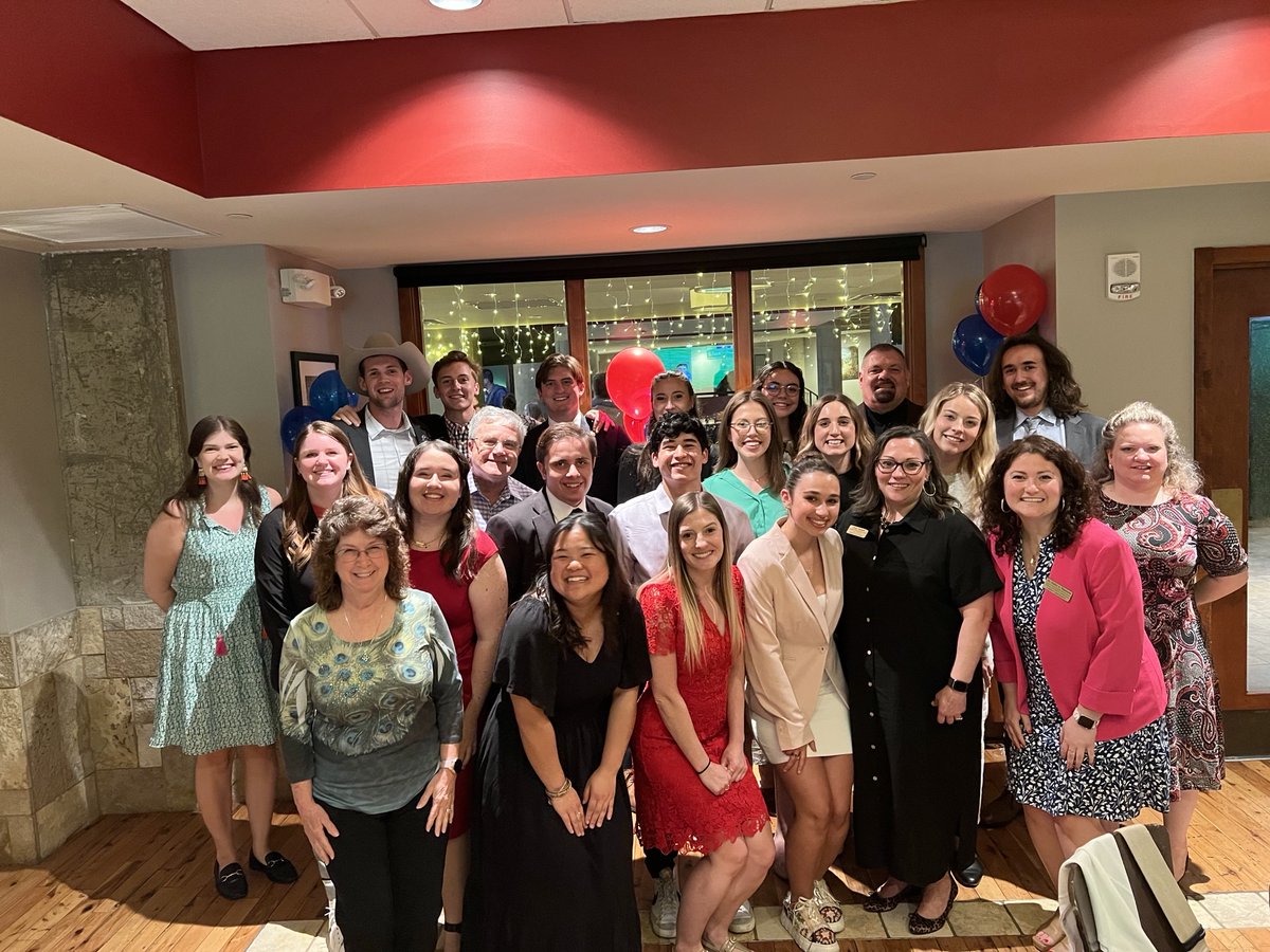 Alumnus Dr. Chip Bonar, represented Liberty University's Alumni Community at the 2024 Washington Fellowship Celebration in Georgetown last night! Along with current Liberty students interning in the Washington D.C. area!