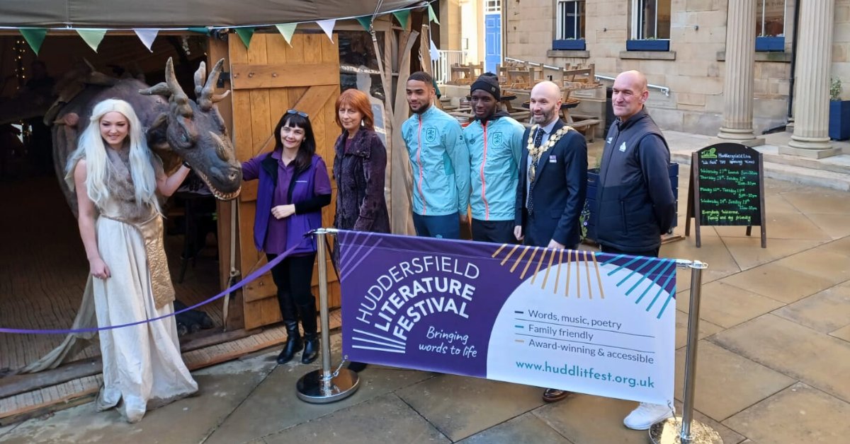 Have you spotted the Tipi in the @theLBT courtyard? It is all part of the multi-award winning @Hudd_Lit_Fest. The Mayor of Kirklees enjoyed meeting the dragon and the dragon queen and officially opened the tipi with @htafc players Brodie Spencer and Brahima Diarra.