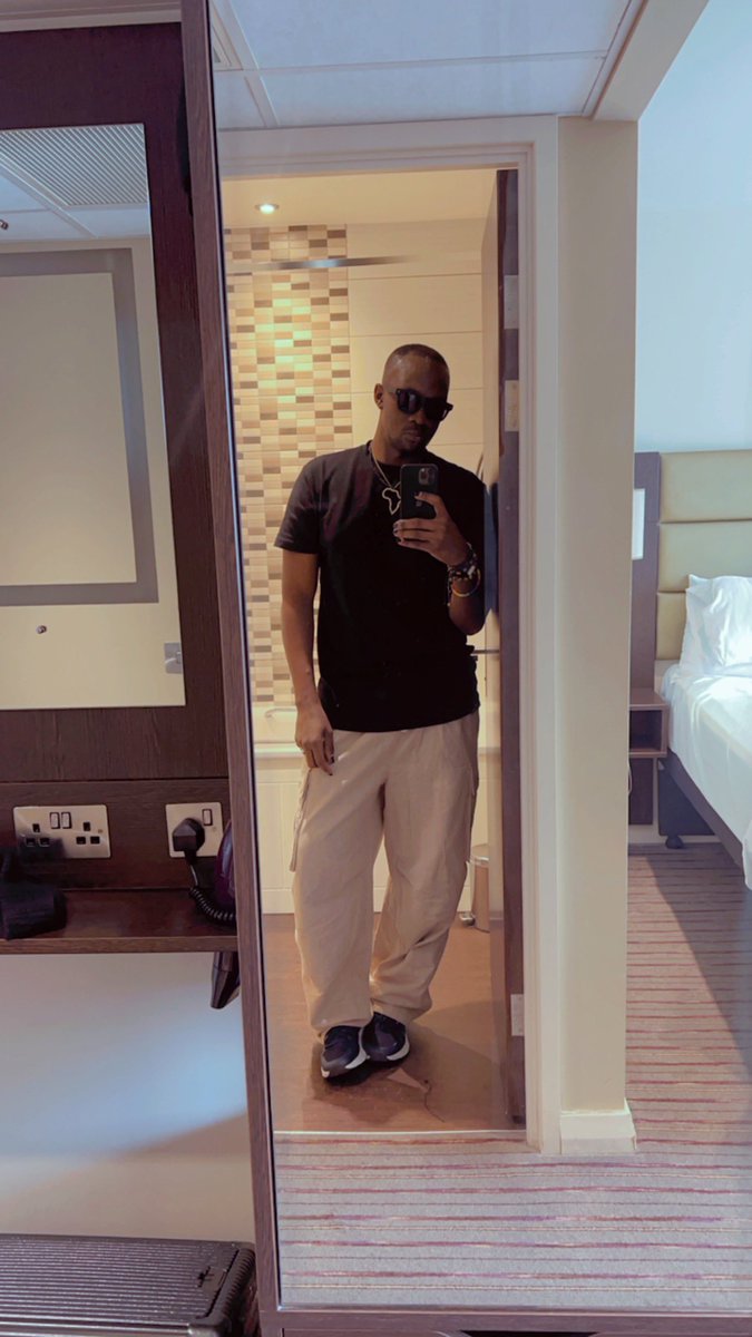 AyoBrayo's tweet photo. Ready for                                      Ready for
Work.                                              Party! https://t.co/DLFxDuHHDG