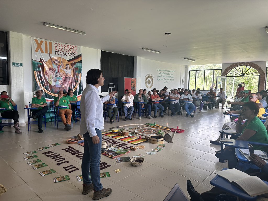 Damos apertura a nuestra III JUNTA NAL @Fensuagro1976 con el Foro de actualización política: CONSTRUYENDO CAMINOS HACIA LA CONSTRUCCIÓN DE LA REFORMA AGRARIA: Retos y perspectivas del campesinado colombiano. @petrogustavo @MinAgricultura @agendanacionalc @CLOC_LVC