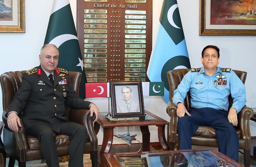 #ISPR General Metin Gürak, Chief of General Staff, Turkish Armed Forces, called on Air Chief Marshal Zaheer Ahmed Baber Sidhu, Chief of the Air Staff (CAS) during his visit to Air Headquarters, Islamabad today. Both the dignitaries discussed various areas of shared interest,