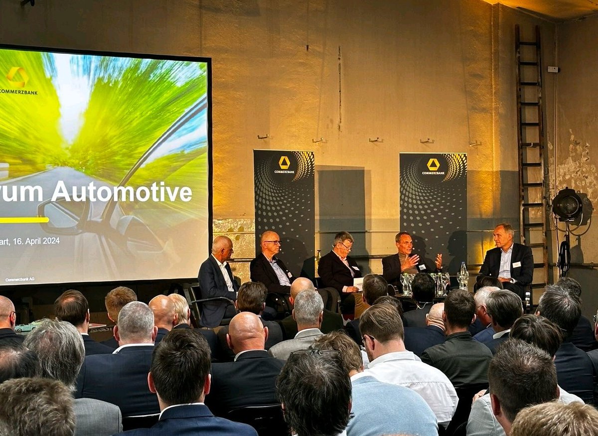 Marius Hayler: 'This week I had the pleasure to talk about 'NIO in Germany' and 'Advantages of Power Swapping Stations' at the business:forum Automotive of the Commerzbank AG. Battery swapping plays a crucial role in our vision for sustainable electromobility. Power swapping not