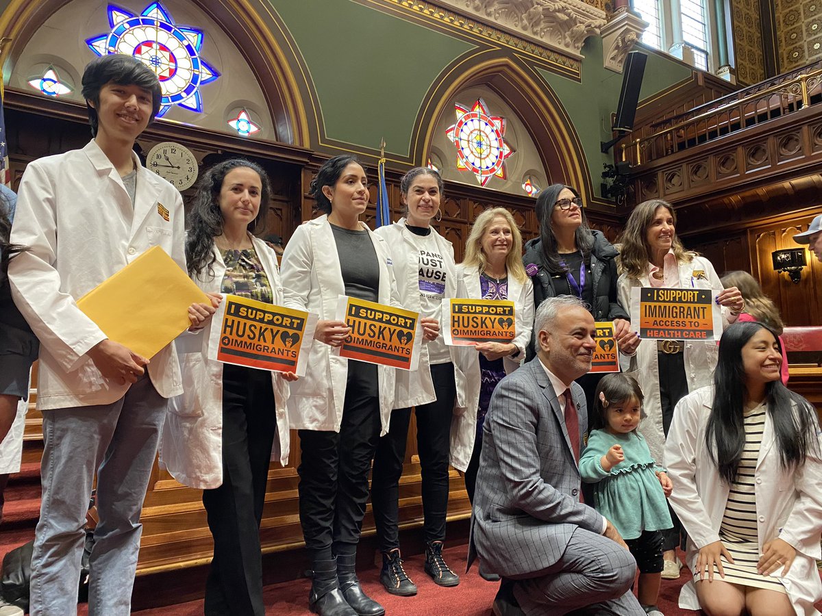 4_husky's tweet photo. 👉 Senate and House Leadership must take action THIS YEAR to raise the age for HUSKY eligibility for immigrants to cover all income eligible youth aged 18 and under.
✅ Click here and join is telling CT to FOLLOW DRS ORDERS https://t.co/k87osOLf1d https://t.co/gzT1MQdRz7