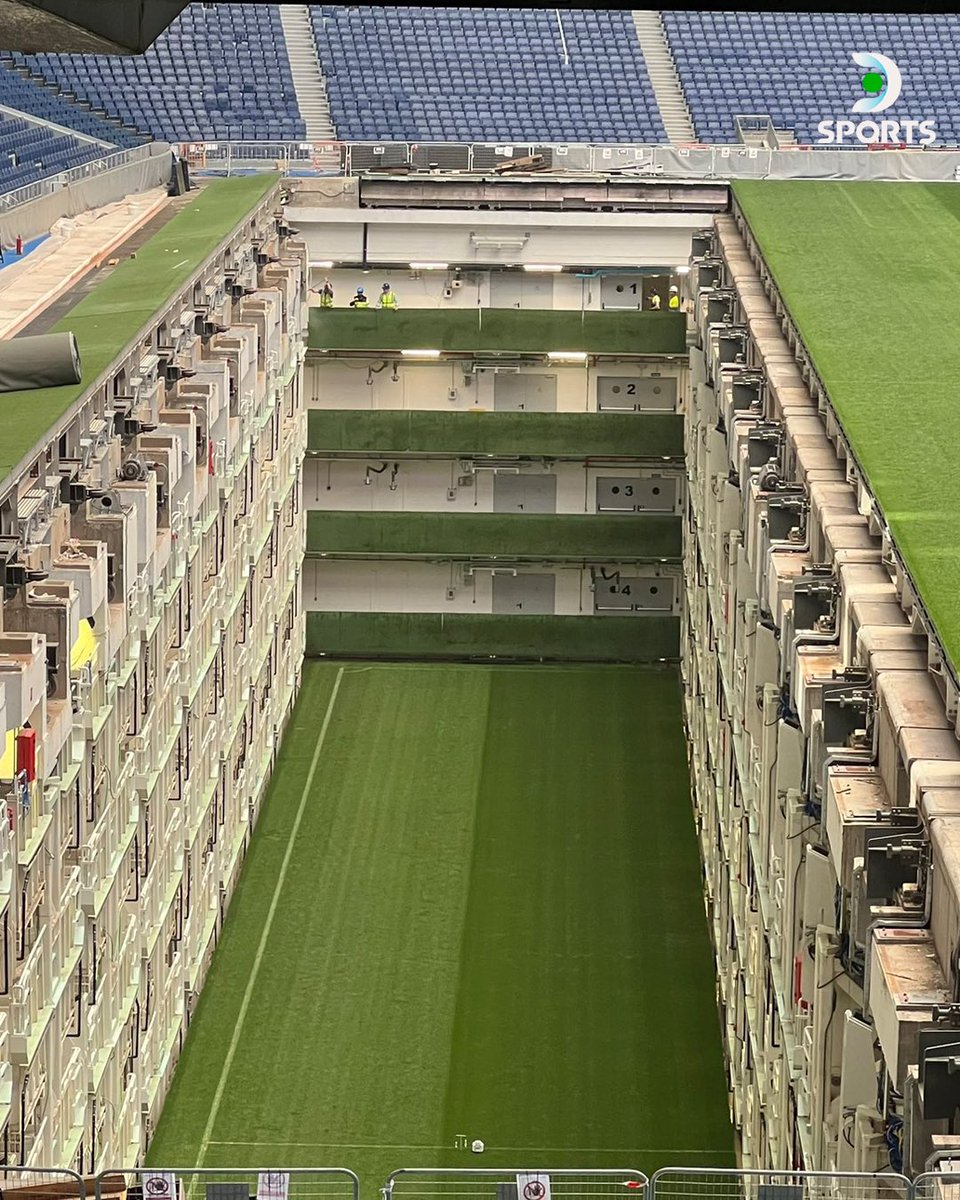 ¡WOWWW! ASÍ ESTÁ EL BERNABÉU 😱🏟 🔝 Primer vistazo al estadio del Real Madrid con imágenes de la fosa de 30 metros de profundidad donde se almacenará y cambiará el césped. 🔜 El domingo se jugará el Clásico ante Barcelona en EXCLUSIVA por DIRECTV y #DGO. 📸 rgguti