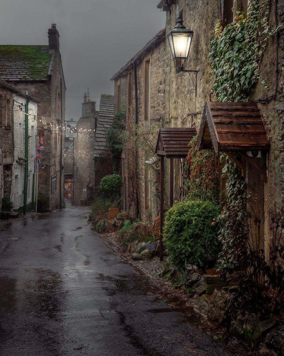 Grassington ✨

📸 Francis Wilson