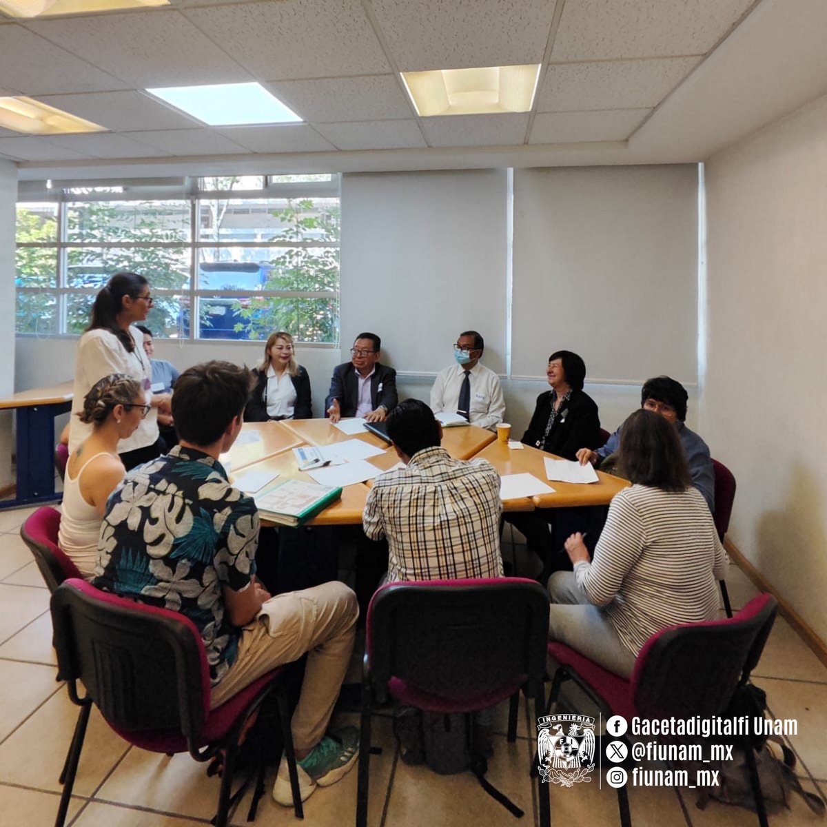 FIUNAM_MX's tweet photo. Con la intención de reflexionar en torno a la innovación en la práctica docente con las nuevas generaciones de estudiantes, se llevó a cabo la actividad World Café, en el marco de la Jornada de Espacios Itinerantes de Innovación Educativa.

#FIUNAM https://t.co/nfPO66rn8z