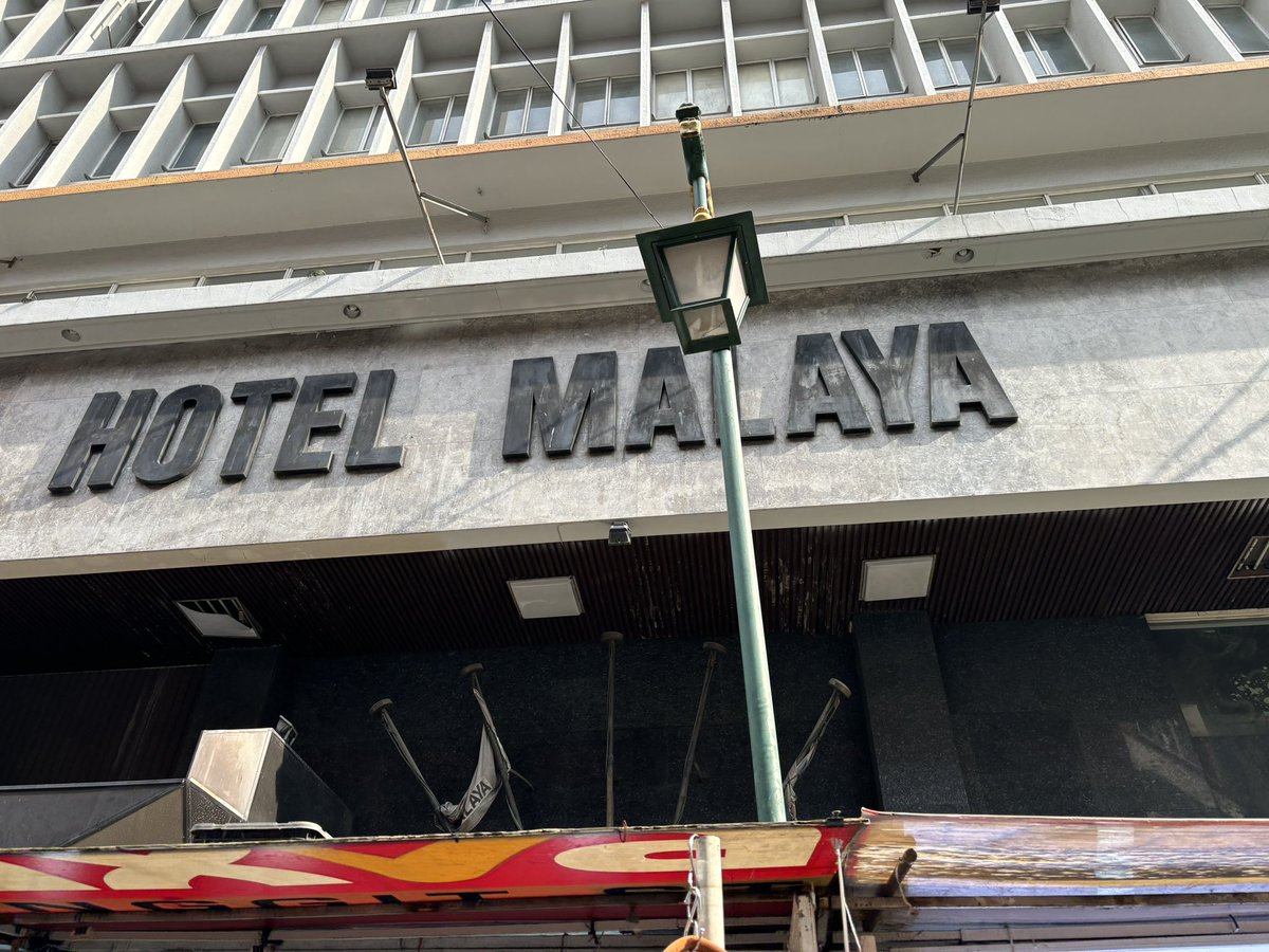 Strolled around old KL, passed Masjid Jamek and the Hotel Malaya. I spent a lot of my childhood here - my grandmother would take me shopping and my mother’s law firm was nearby. Nostalgia walk.
