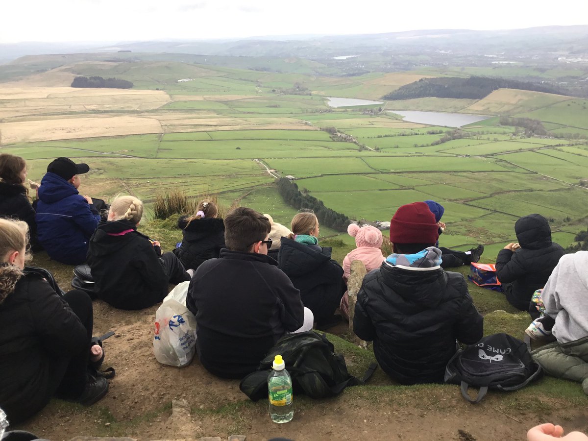 PadihamGreenSch's tweet photo. What a wonderful day Class 5 have had 💚 A fantastic walk up to the top of Pendle Hill and lunch with a view. Well done Class 5, you smashed it 🌟 https://t.co/3OsOzw144b