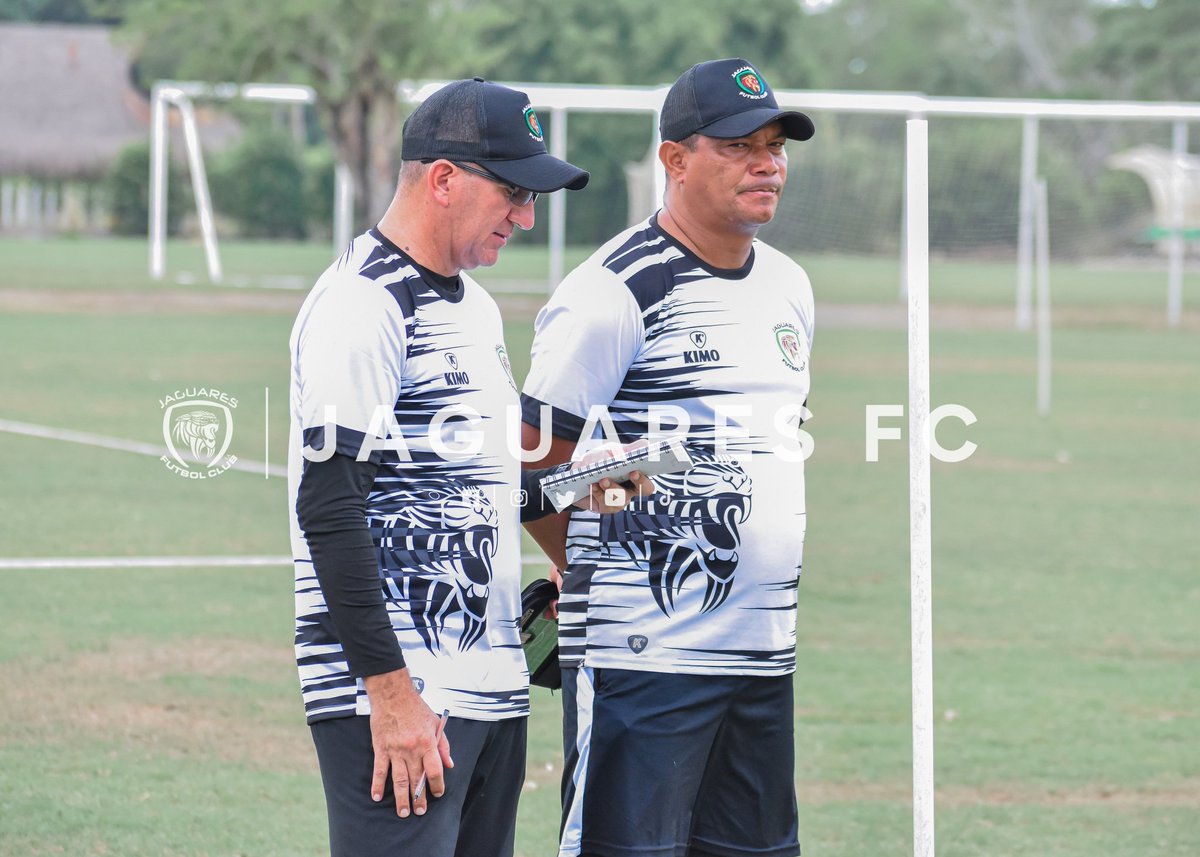 La plantilla profesional de Jaguares entrenó en la mañana de hoy en la Sede Deportiva Caño Viejo Las Lamas.⚽ El grupo realizó activación, movilidad y bloques de fútbol tácticos enfocados en su próximo rival, el Alianza F.C.💙🐆