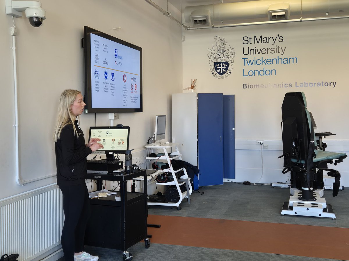 StMarysBiomech's tweet photo. Great to have Ellen Davies in as a guest lecturer for our MSc students ✨️

Speaking about multidisciplinary team working and her role as a strength and conditioning coach for @UKSportsInst and @GBHockey 🏑 https://t.co/Iy8Hq7fJX6