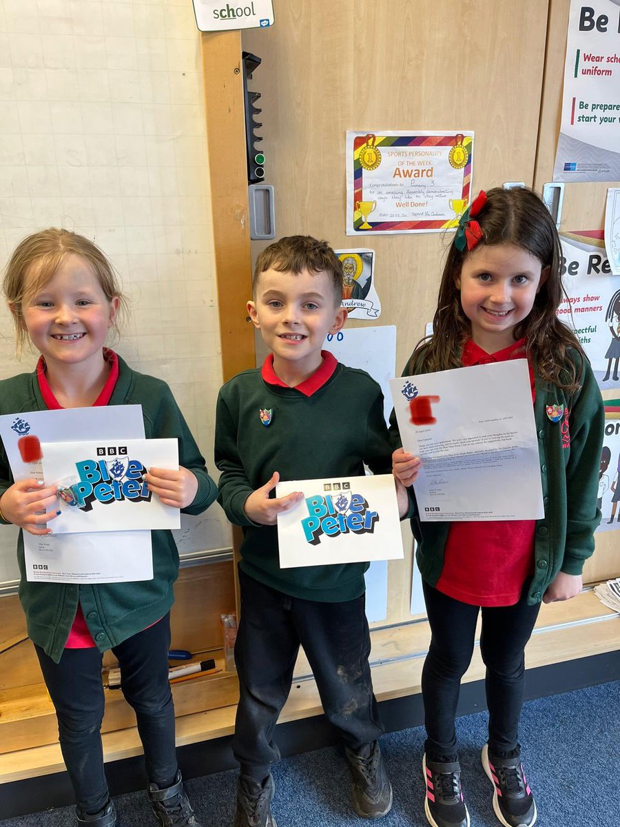Blue Peter have been posting out Book Badges to P3 in response to their excellent book reviews that they sent!📚 Well done everyone, you look very proud! ❤️💚 @SLCLiteracy