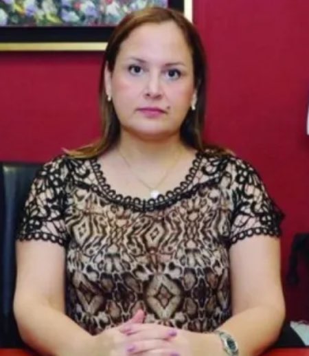 🔥LINDO DEBATE! Ya hablaron los constitucionalistas; ahora que hablen los penalistas. 

La denuncia penal contra 23 violadores (senadores) de nuestra Constitución Nacional fue presentada y el <a href="/MinPublicoPy/">Fiscalía Paraguay</a> debe investigar los delitos denunciados (arts.273 y 292 CP). La fiscal