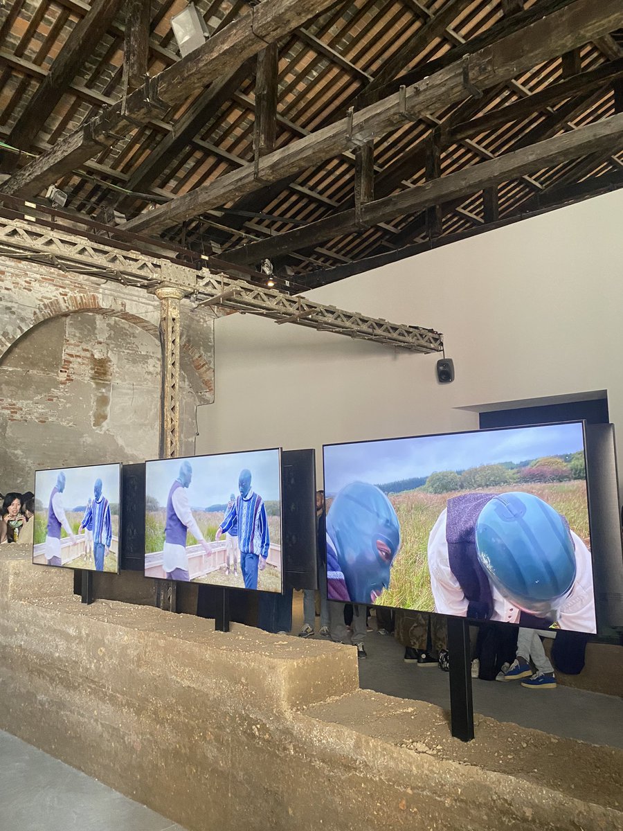 A pleasure to participate at the opening of the 🇮🇪 pavilion Romantic Ireland at the 60th international art exhibition @la_Biennale in #Venice Thanks to Sara Greavu and @projectarts for curating the pavilion and to Eimear Walshe for bringing their unique Irish art to the Biennale