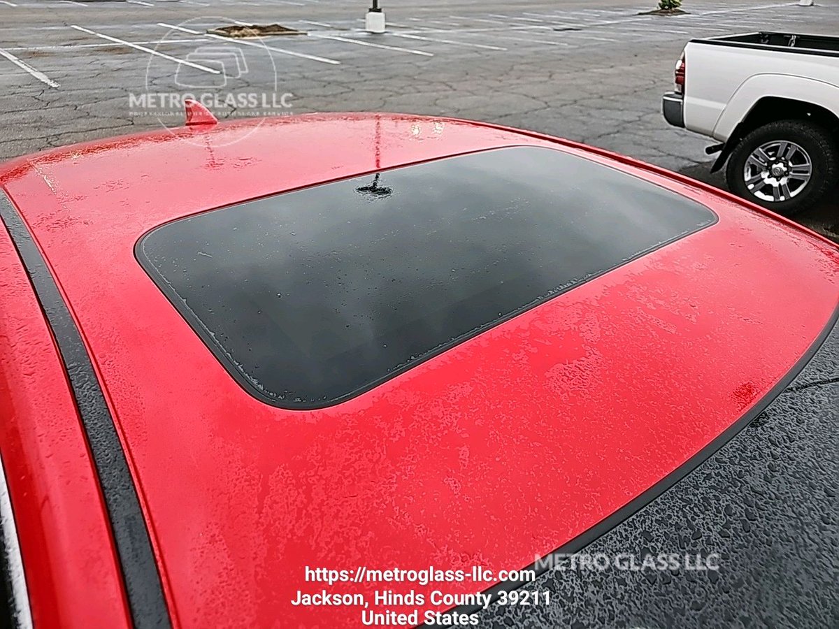 ☀️ Need a sunroof glass replacement? Look no further! 🚗 Call us today at 601-345-4029 for a free quote. Let us take care of your car's sunroof needs! ☎️ #SunroofReplacement #CarCare #FreeQuote 🌟