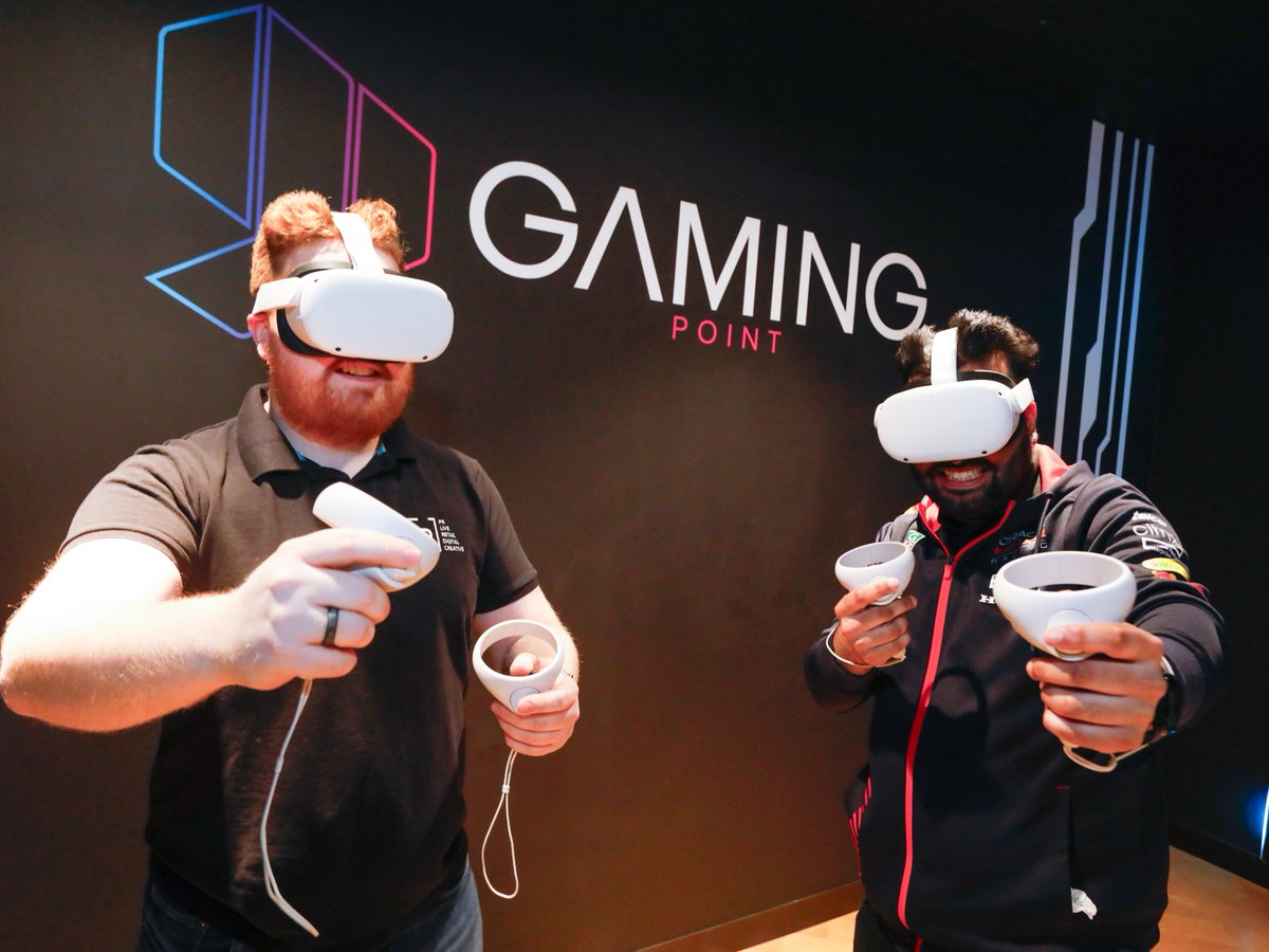 manairport's tweet photo. Turn your waiting time to playtime at our new Gaming Point unit located in the T1 departure lounge! 🎮
A pit stop for all gaming enthusiasts boasting a VR Escape room, Nintendo Switch, PC Gaming & an F1 Simulator. 🏎️
More information on #GamePoint ▶️ https://t.co/DGsjLUTJgD https://t.co/JMYdTukQf4
