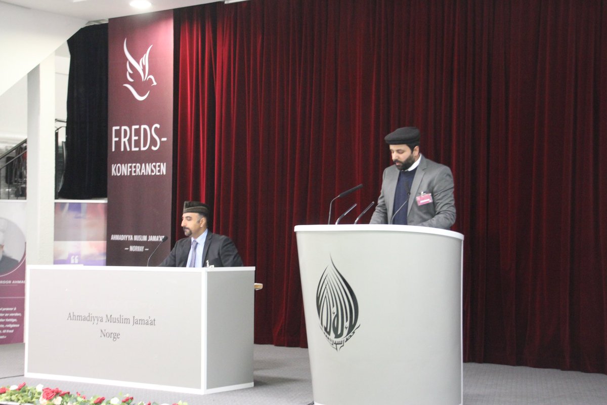 Vi starter programmet med resitasjon av den Hellige Koranen #Fredskonferasjonen2024