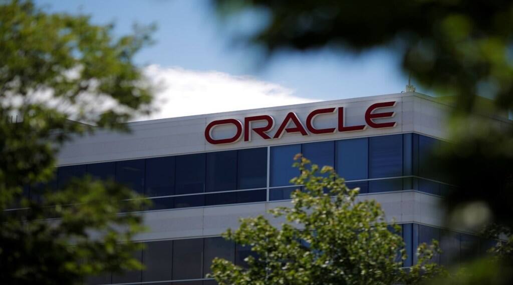 Oracle $ORCL plans to invest over $8 billion in Japan in the next decade to meet the growing demand for AI and cloud infrastructure. Alphanso currently rates $ORCL a BUY with a 7.6/10 score, noting strong profitability and management. 🧵 #Alphanso #Thread