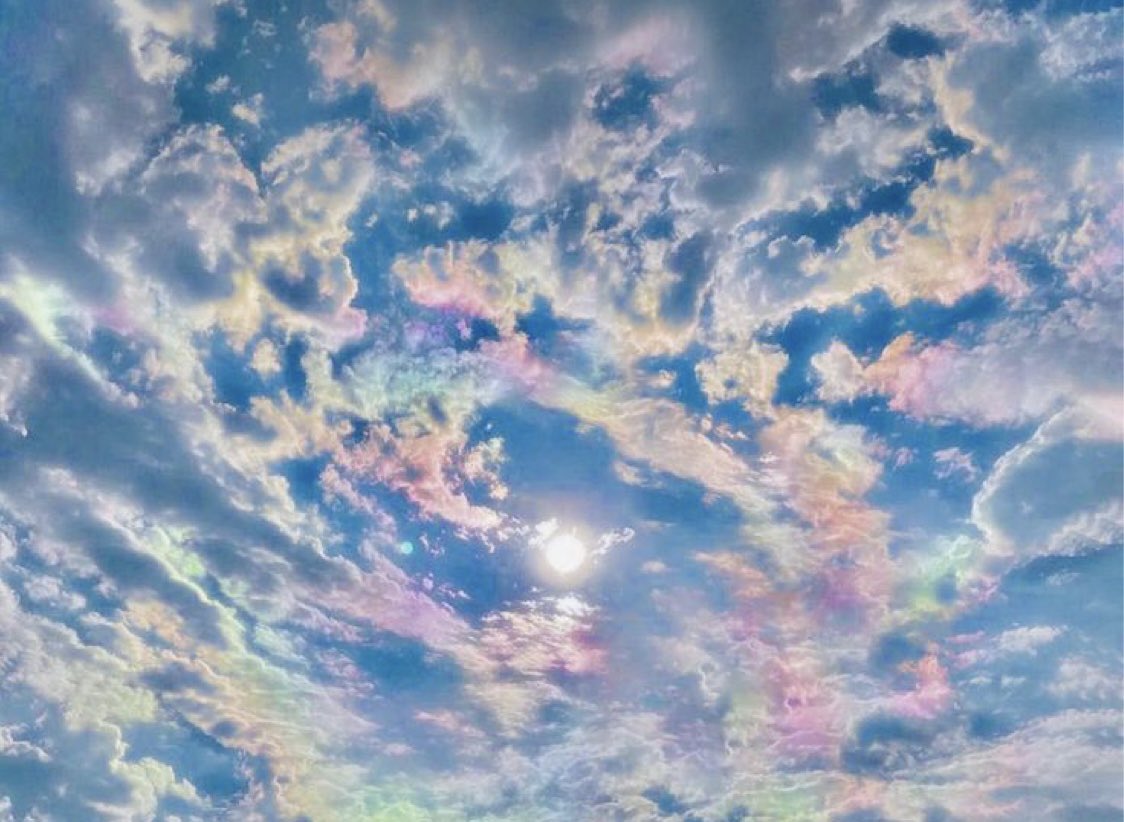 I’m quite a dreamer and this is how I envision the sky to look like when we break through the firmament.
