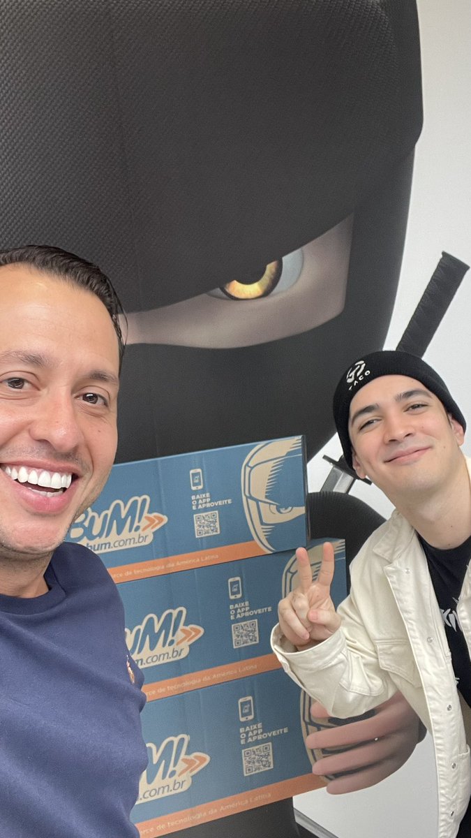 Visita mais que especial aqui na KaBuM! 
Bate papo sensacional, que o tempo passou e eu nem percebi.
Vlw <a href="/TACOCS/">Epitácio de Melo</a>