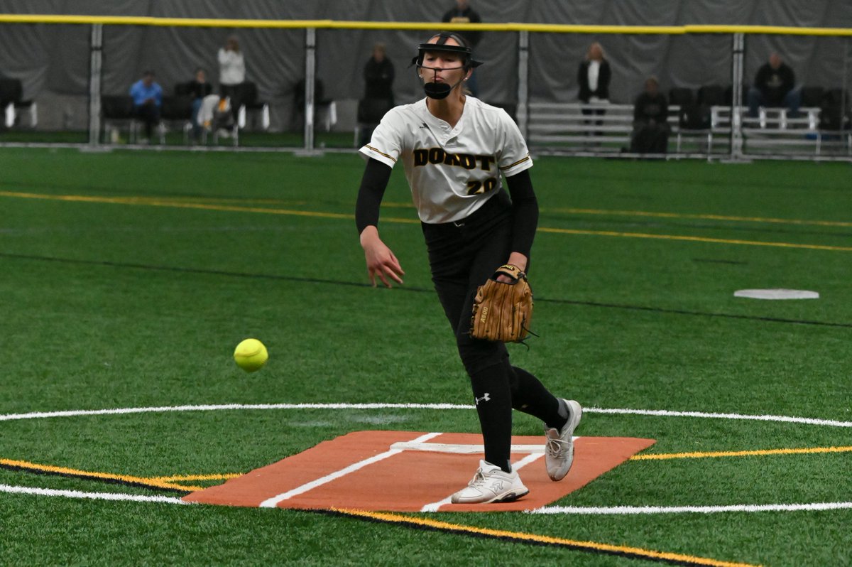 dordtdefenders's tweet photo. 📸🥎PHOTOS | @dordtsoftball 
vs Northwestern

complete gallery: https://t.co/zb4OOi8hHT https://t.co/br29KKe1EX
