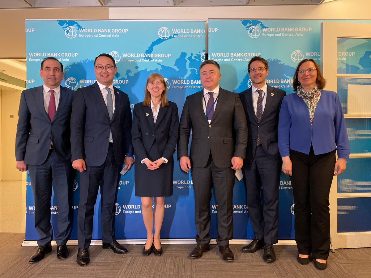 Productive talks with Antonella Bassani, VP for Europe & Central Asia at @WorldBank. Delved into bolstering disaster risk management support, enhancing knowledge exchange platforms, and fostering collaboration with regulatory bodies #SpringSessions