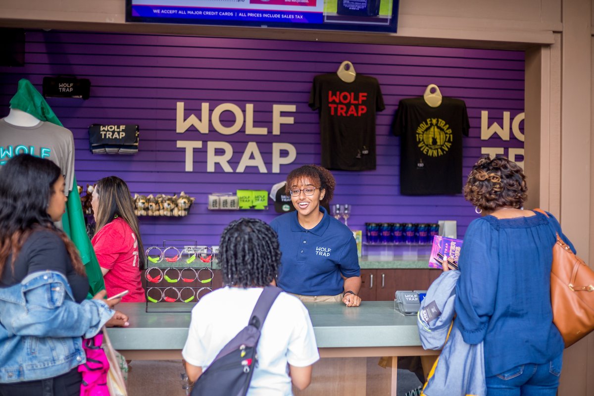 A summer filled with music? Yes, please! Wolf Trap is hiring—apply today. 💜 → wolftrap.org/employment