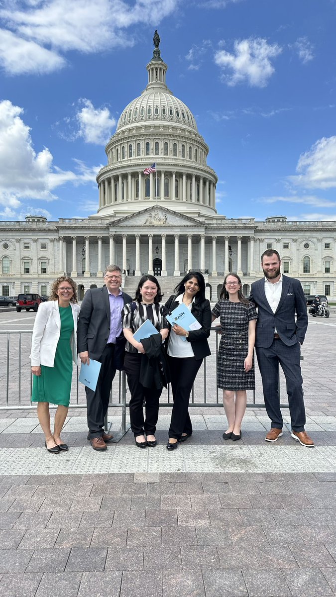 On the Hill today advocating for kidney health! @ASNKidney @ASNAdvocacy @POTUS @rhiruns @VineetaKumar8 @KidneyBea_n @zkribs1